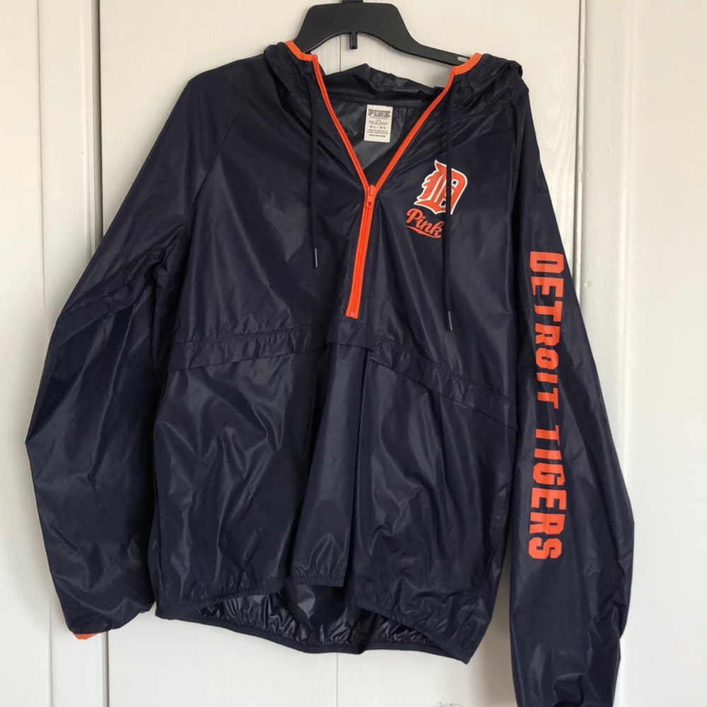 Detroit Tigers Pink light rain jacket